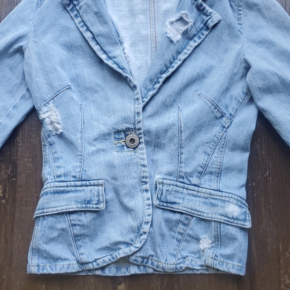 💙🤍 SALE!! Z. CAVARICCI Jean Jacket🤍💙 - Picture 3 of 8
